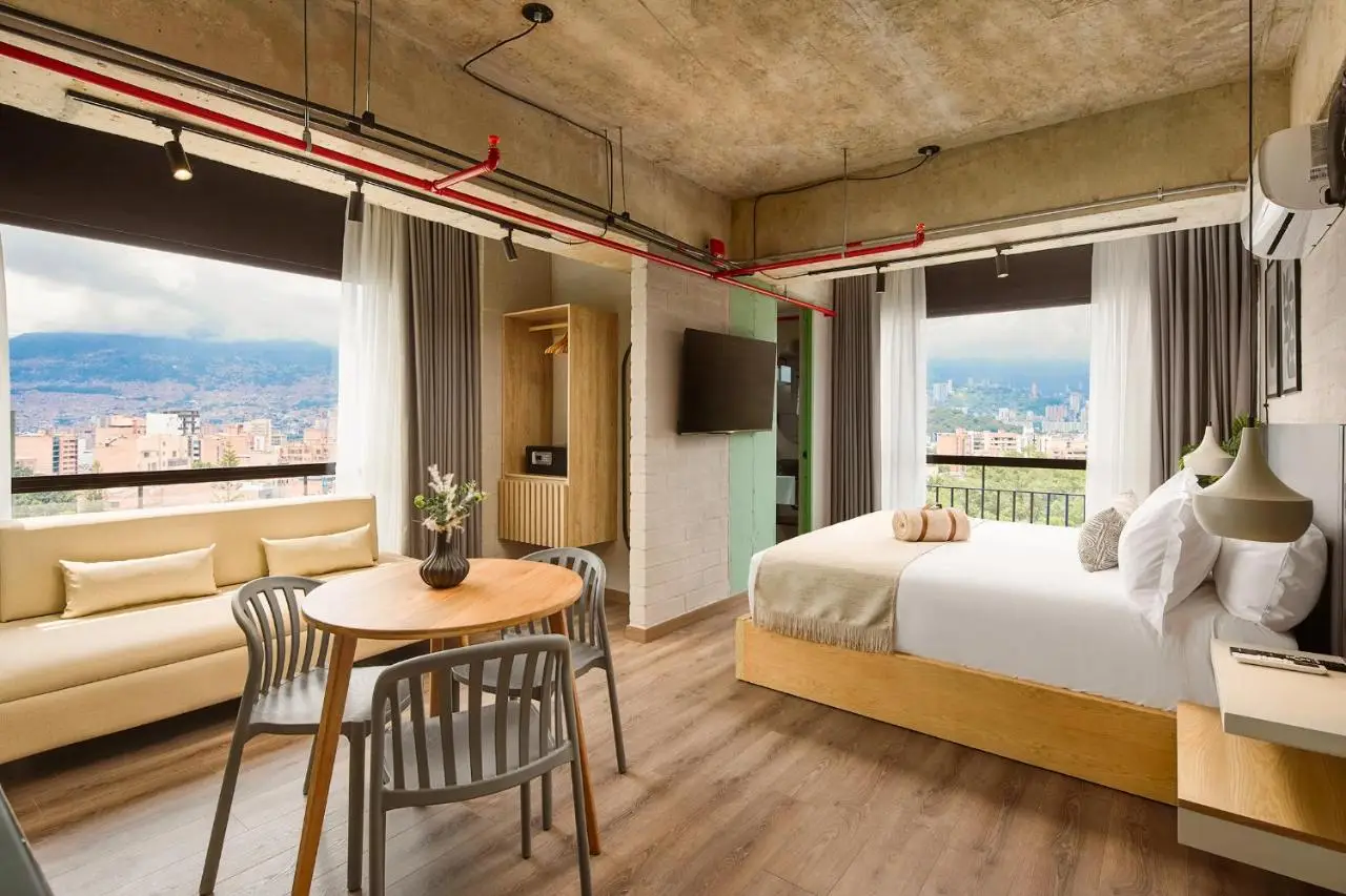 operador hotelero colombia republica dominicana peru panama ecuador