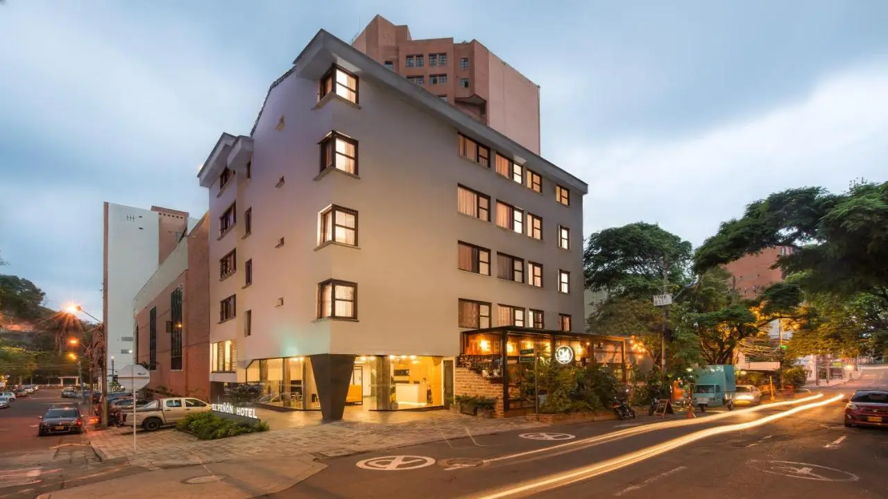 operador hotelero colombia republica dominicana peru panama ecuador