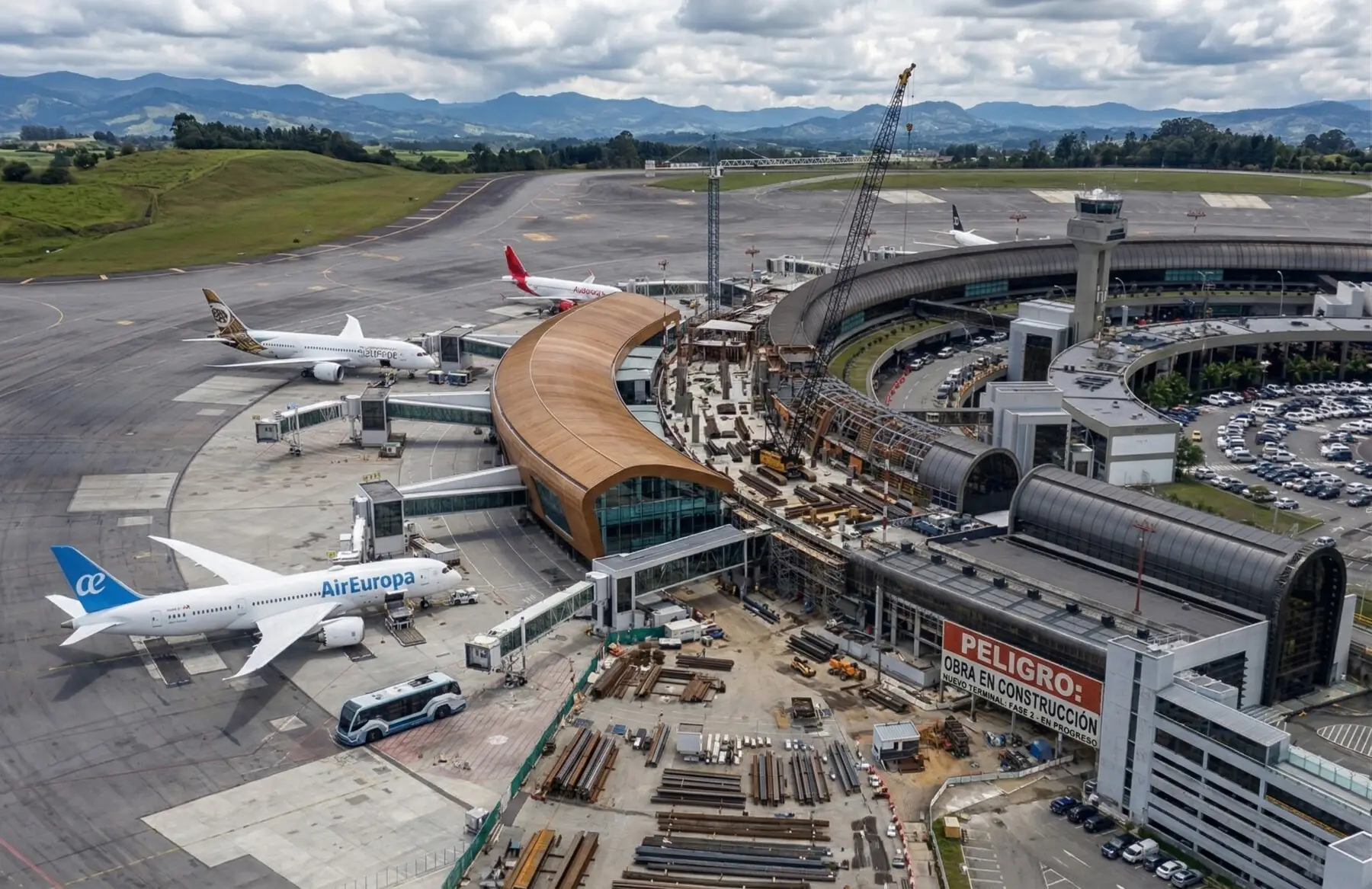 Por fin van a ampliar el aeropuerto de Medellín… ¿Y ahora qué?